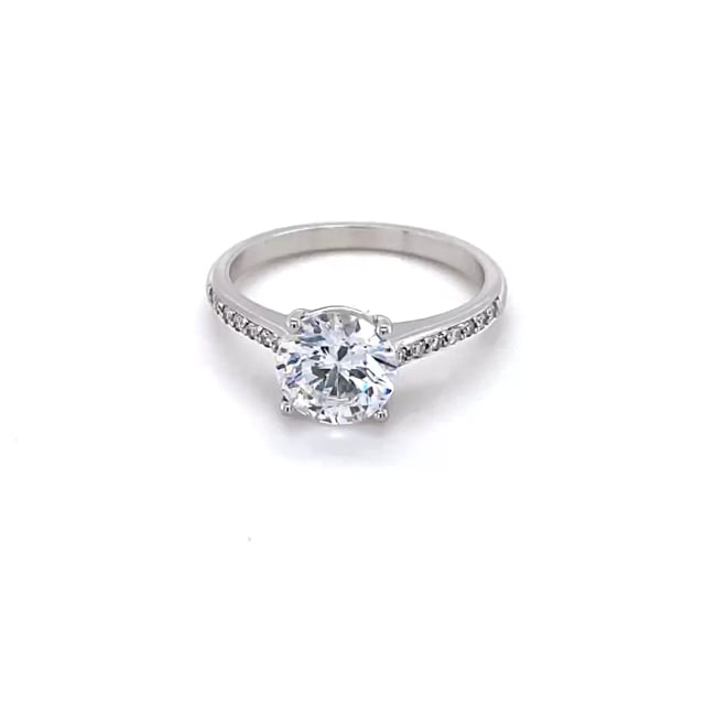 1.50 quilates anillo solitario en oro blanco con 4 grapas y diamantes en los lados