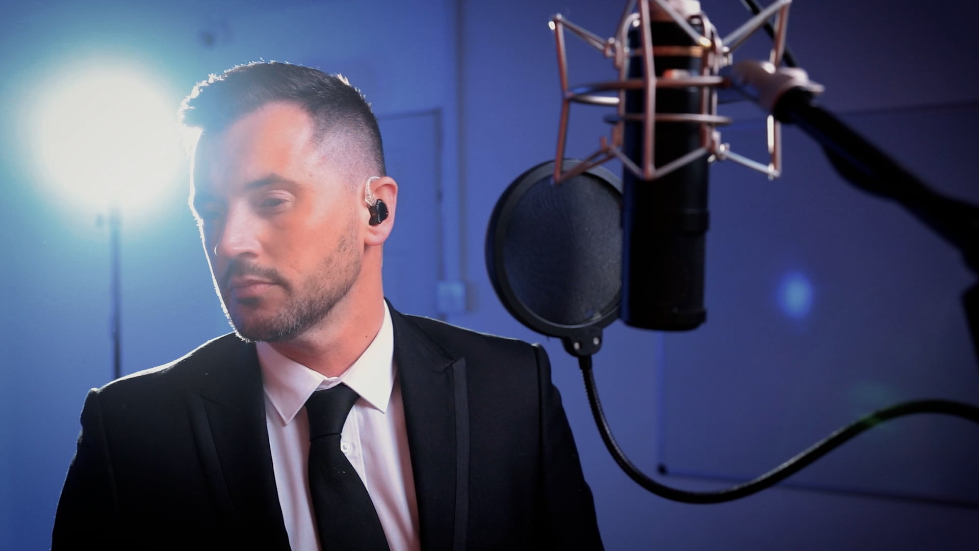 Adam Parker Brown - What Kind Of Fool Am I.mp4