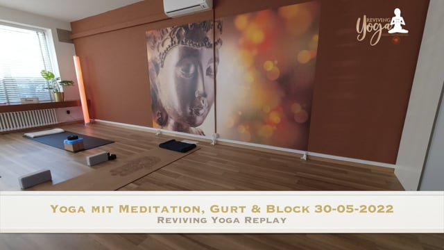 Yoga mit Meditation, Block und Gurt 30-05-2022