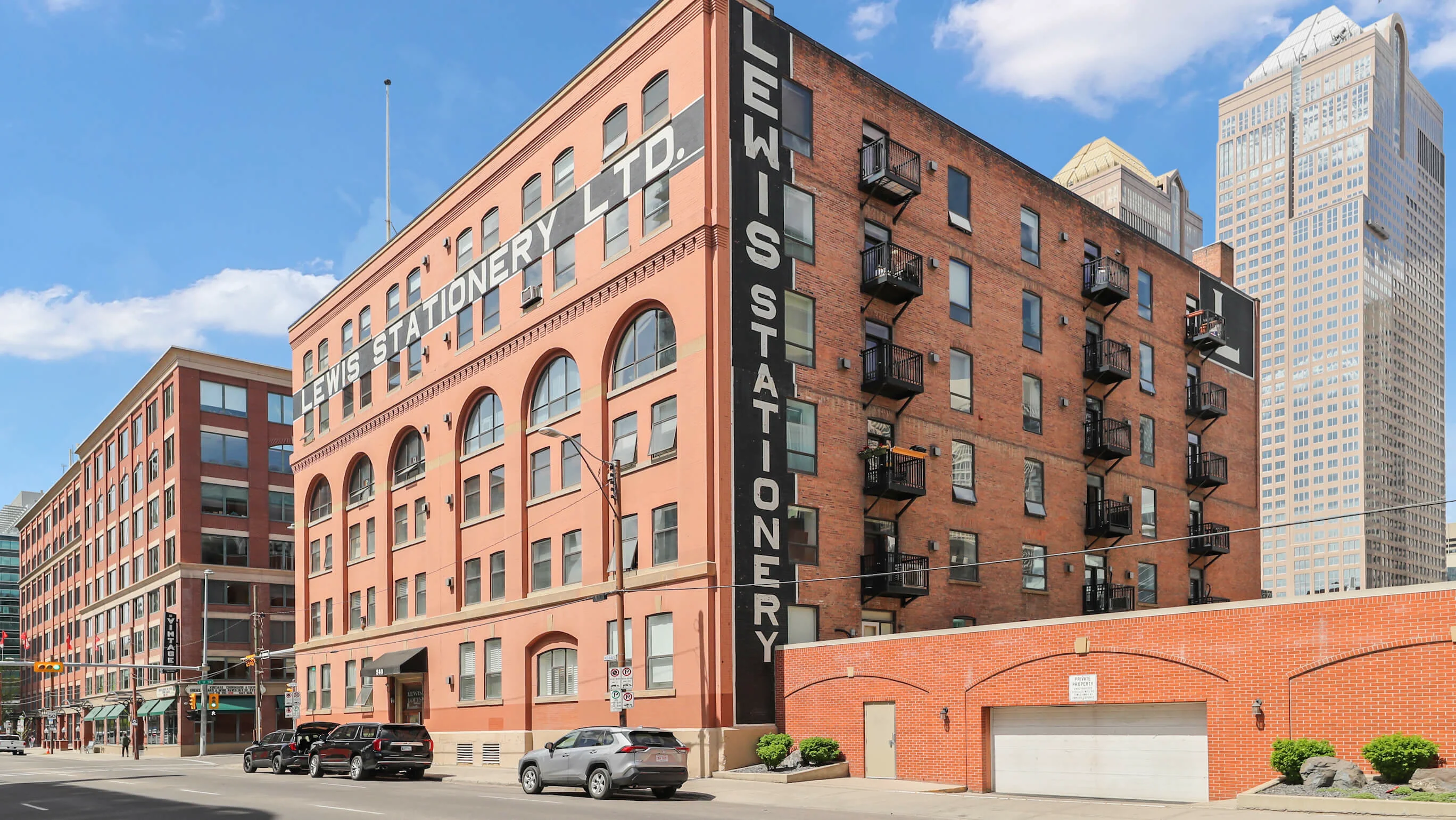 107, 240 11 Avenue SW • PLINTZ REAL ESTATE