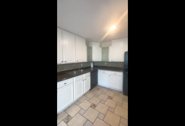 2 Rooms available in 4-Bedroom Basement Apt Main Photo