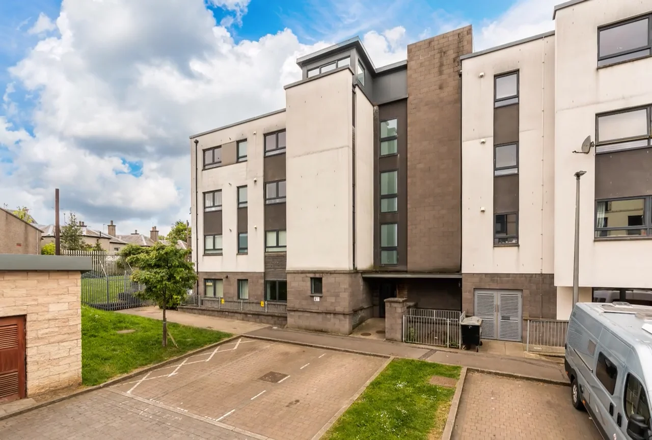 18.7 Colonsay Close.mp4 on Vimeo