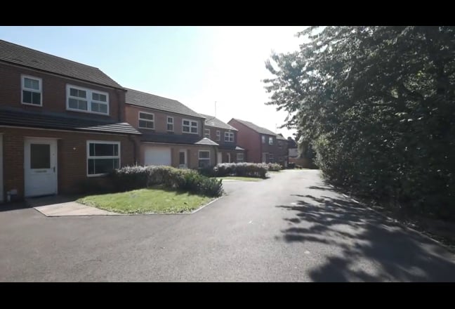 Detached house with En-suite and garage  near Uni  Main Photo