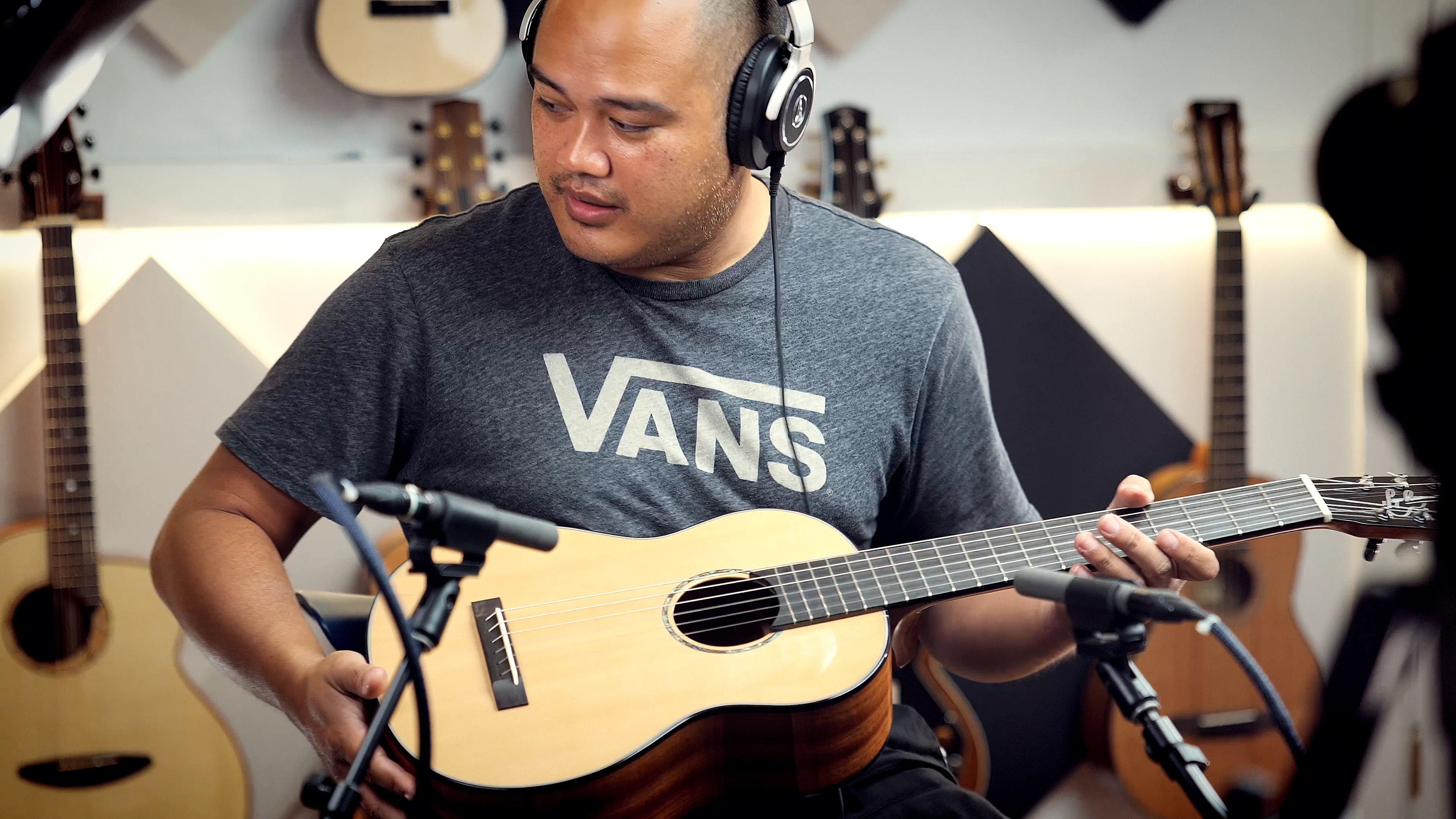 The Ukulele Site | Romero Creations Spruce Mahogany Parlor Guitar