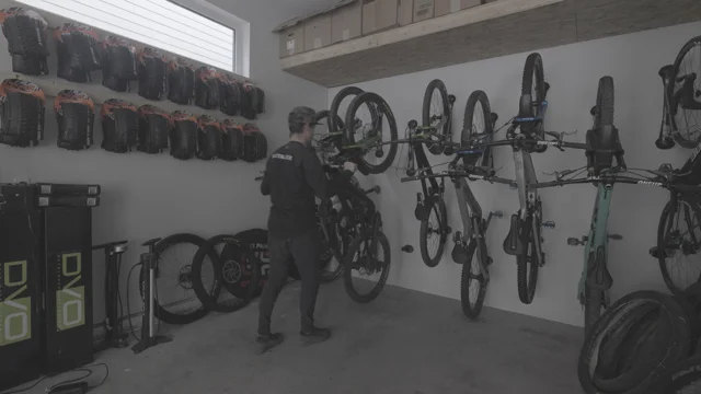 Storing Bikes with Hydraulic Brakes in a Steadyrack