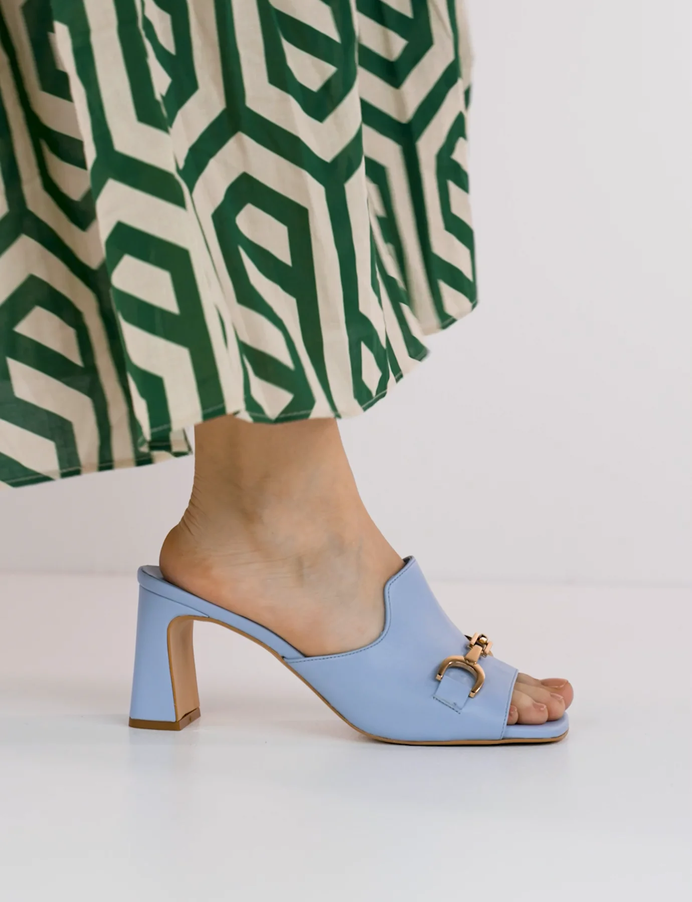Slippers woman heel 7 cm light blue leather | Barca Stores