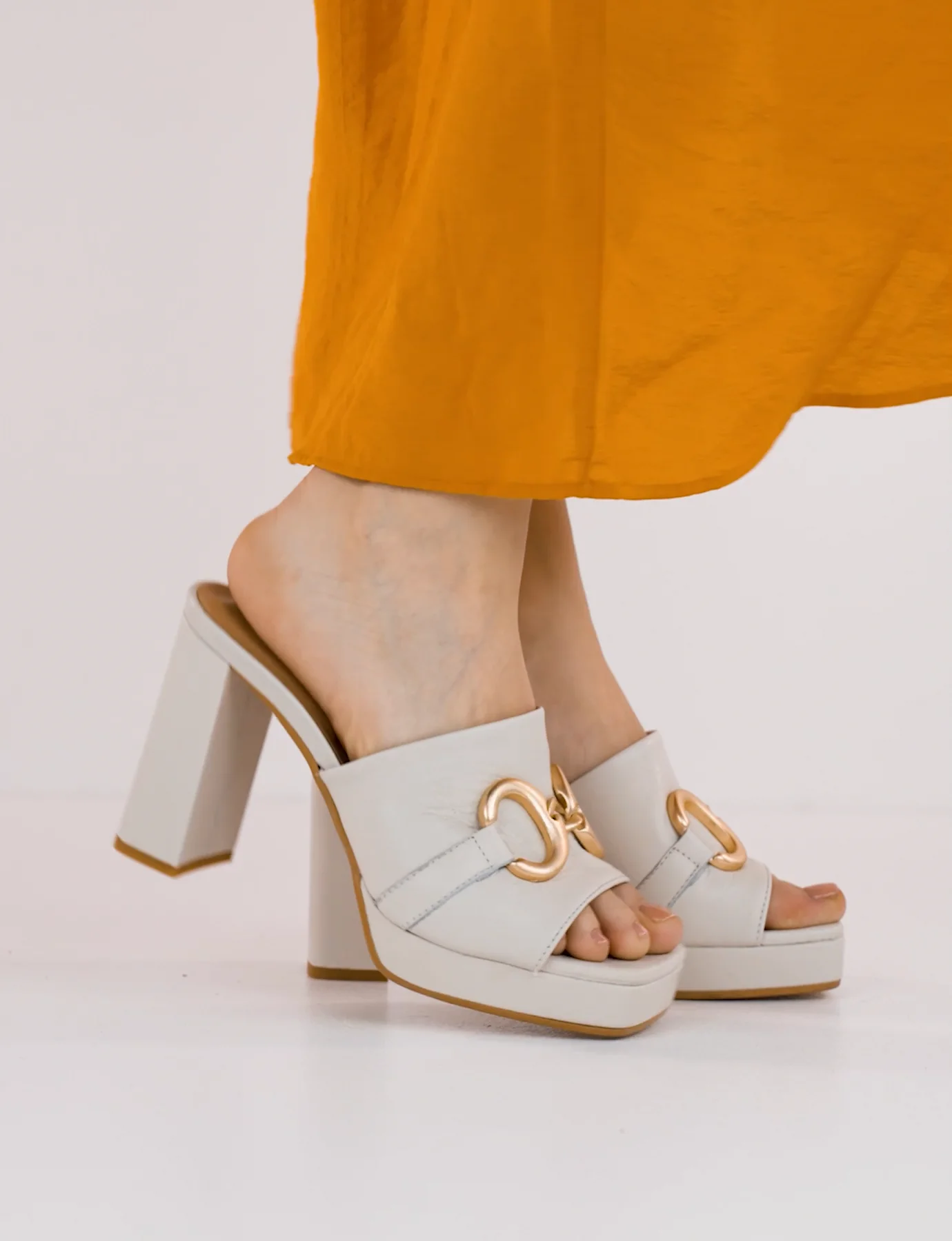 Slippers woman heel 9 cm white leather | Barca Stores