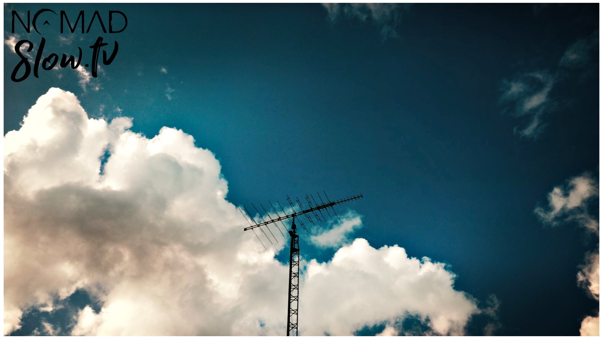 Country Antenna - Skeuomorph - Dan Bodan