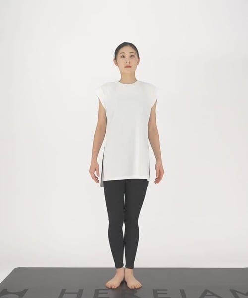 グレージュ ショートブラトップ＆ローレイズレギンス M グレージュ ショートブラトップ＆ローレイズレギンス M