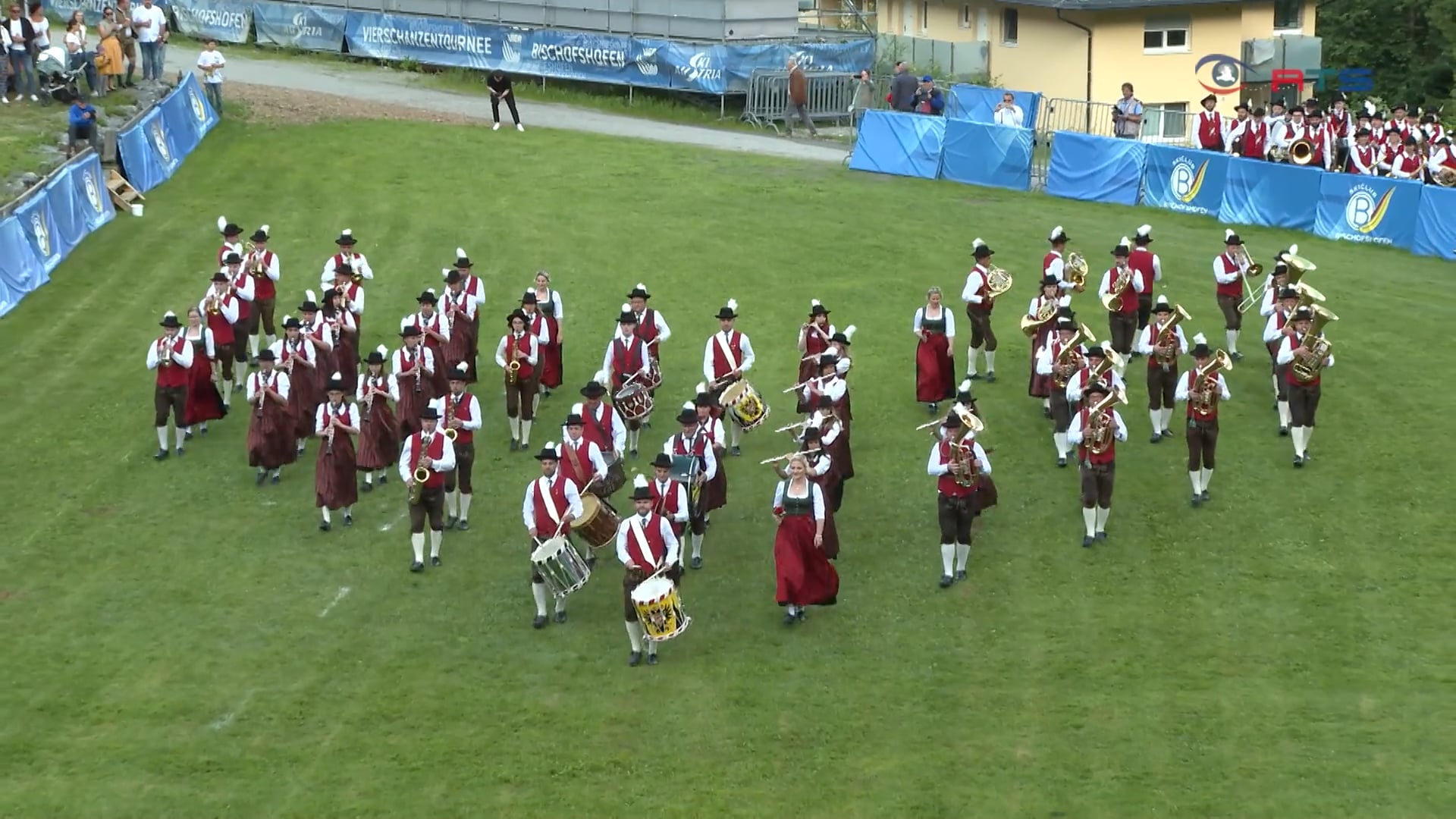 70-jahre-oesterreichische-blasmusik-internationales-bewegtes-konzert-in-bischofshofen