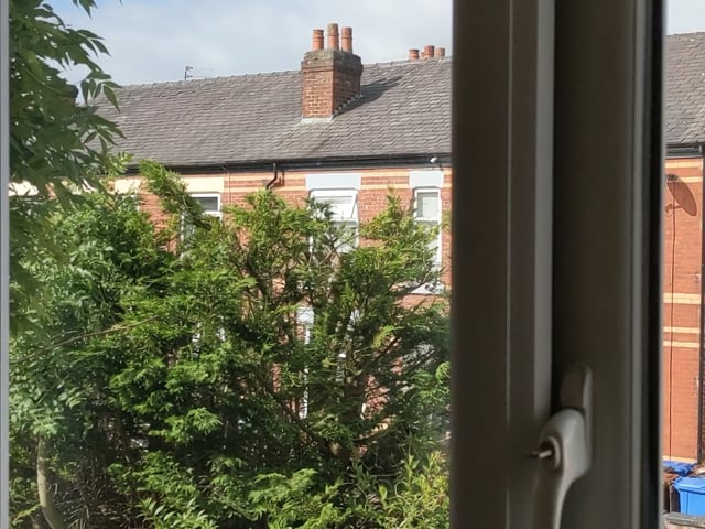 1 Room avail in a spacious house share Stockport Main Photo