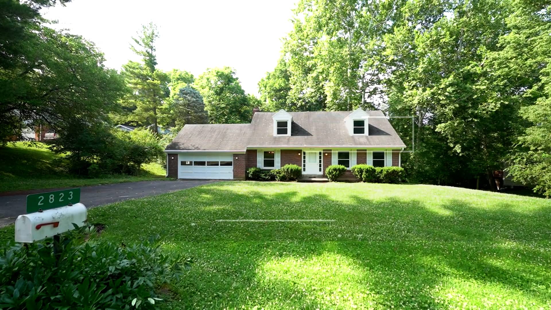 2823 Woodmont Drive Dayton OH 45434 on Vimeo