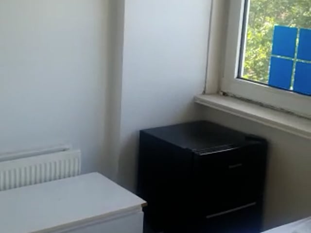 Double room to let for one person only. Main Photo