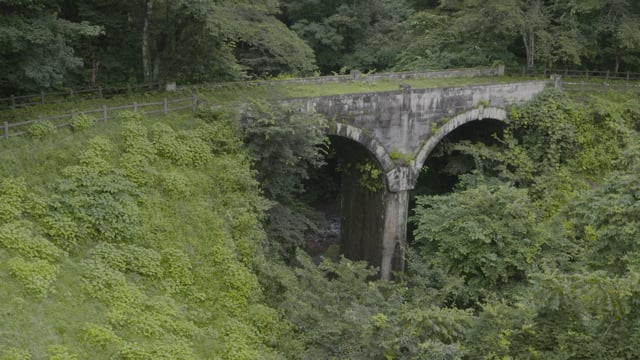 石橋は叩いて渡らず、横から撮るべし