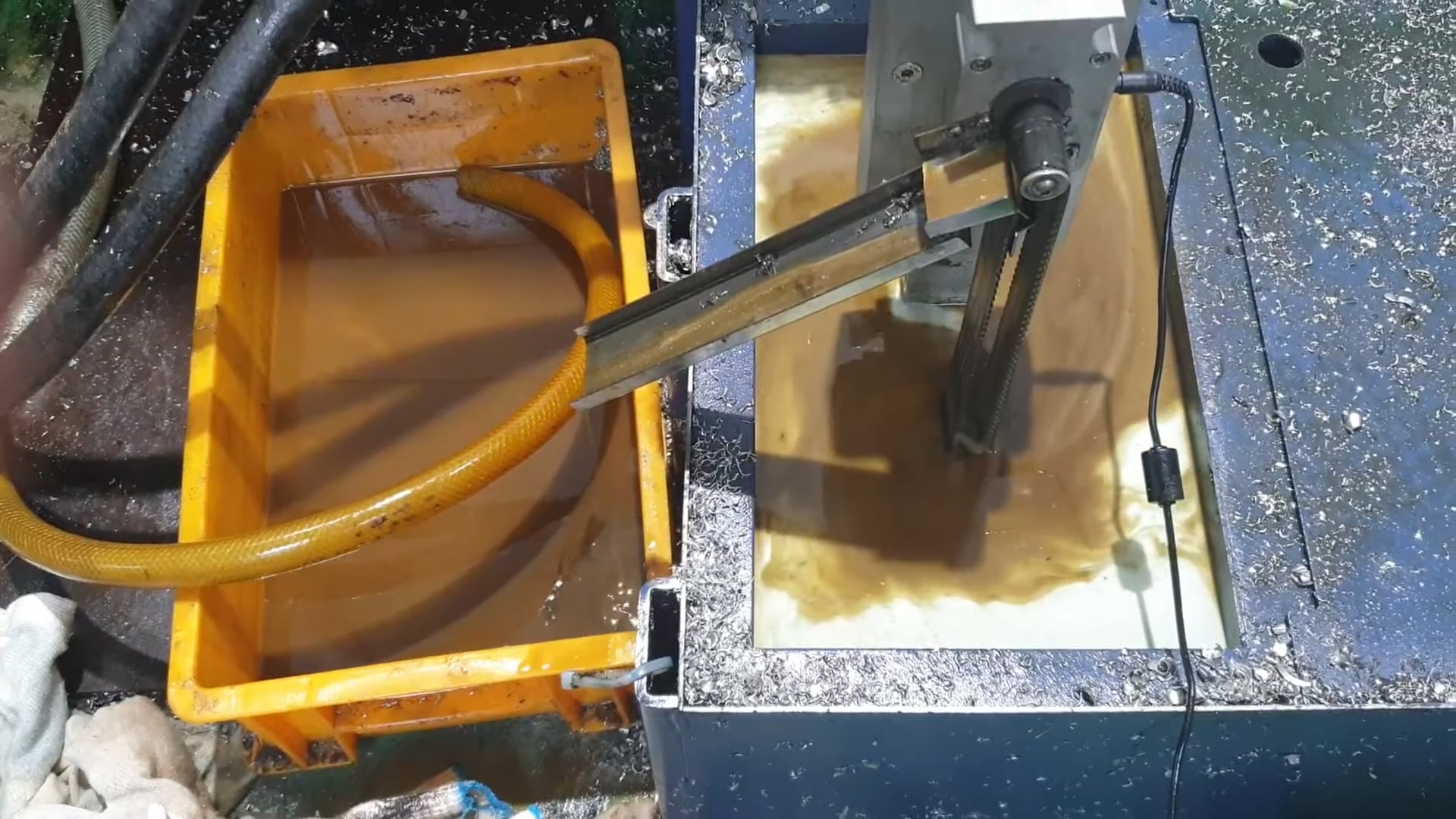 Oil Skimmer Operation on Vimeo