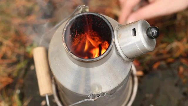 Fire On The Inside: Ghillie Camping Kettle Boils Water Fast