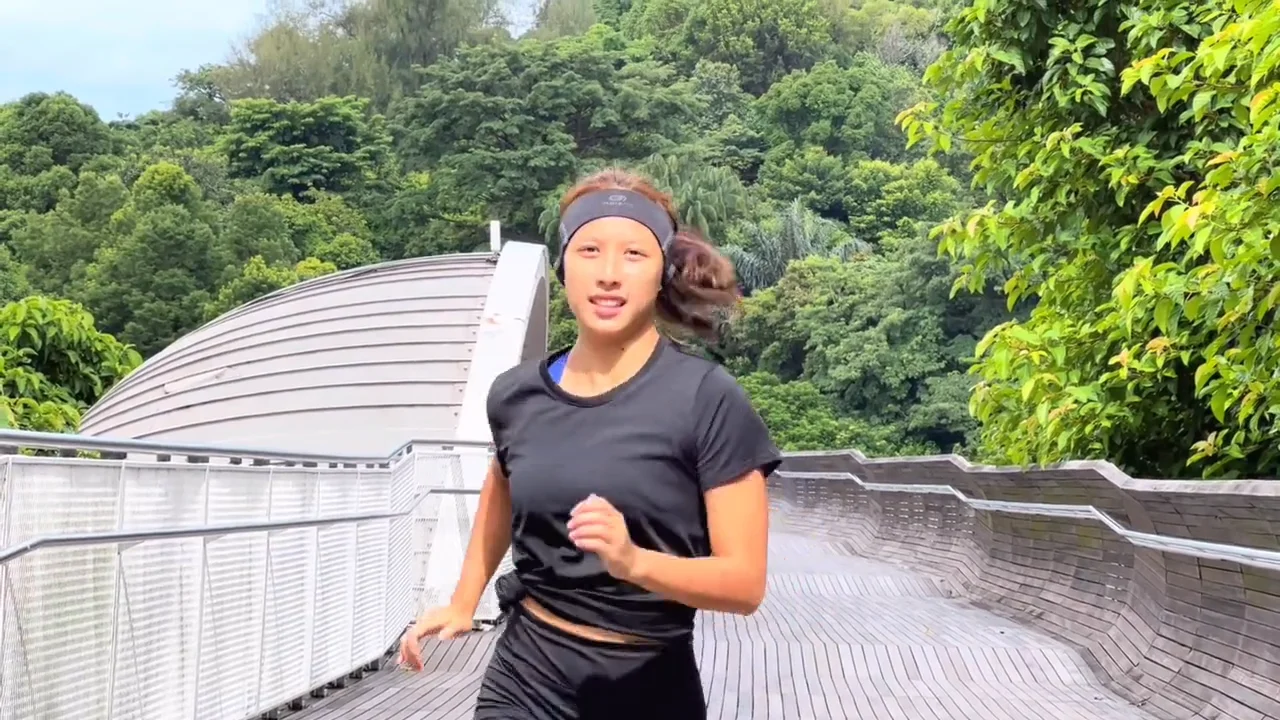 Decathlon Running Kalenji Wireless Music Headband Review on Vimeo