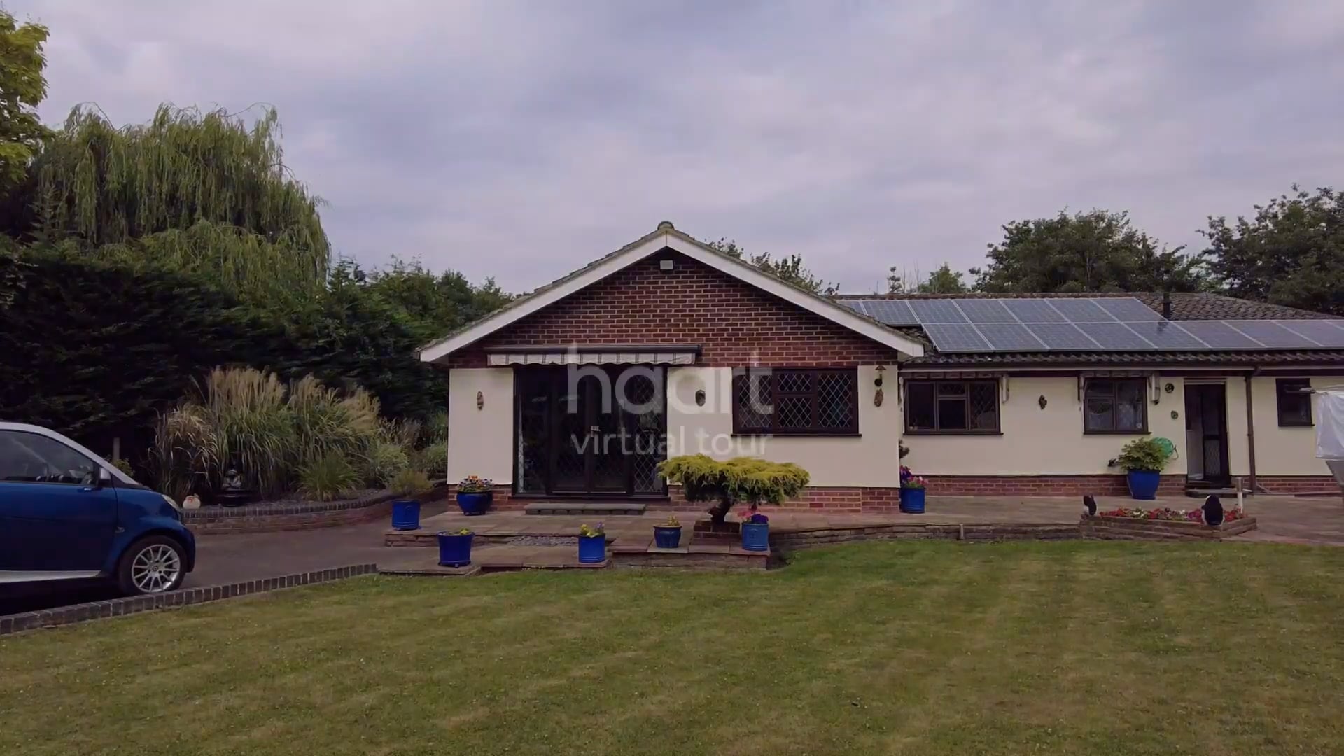 Quick Sneak Peek of Towpath, Shepperton, 3 bedroom Bungalow For Sale