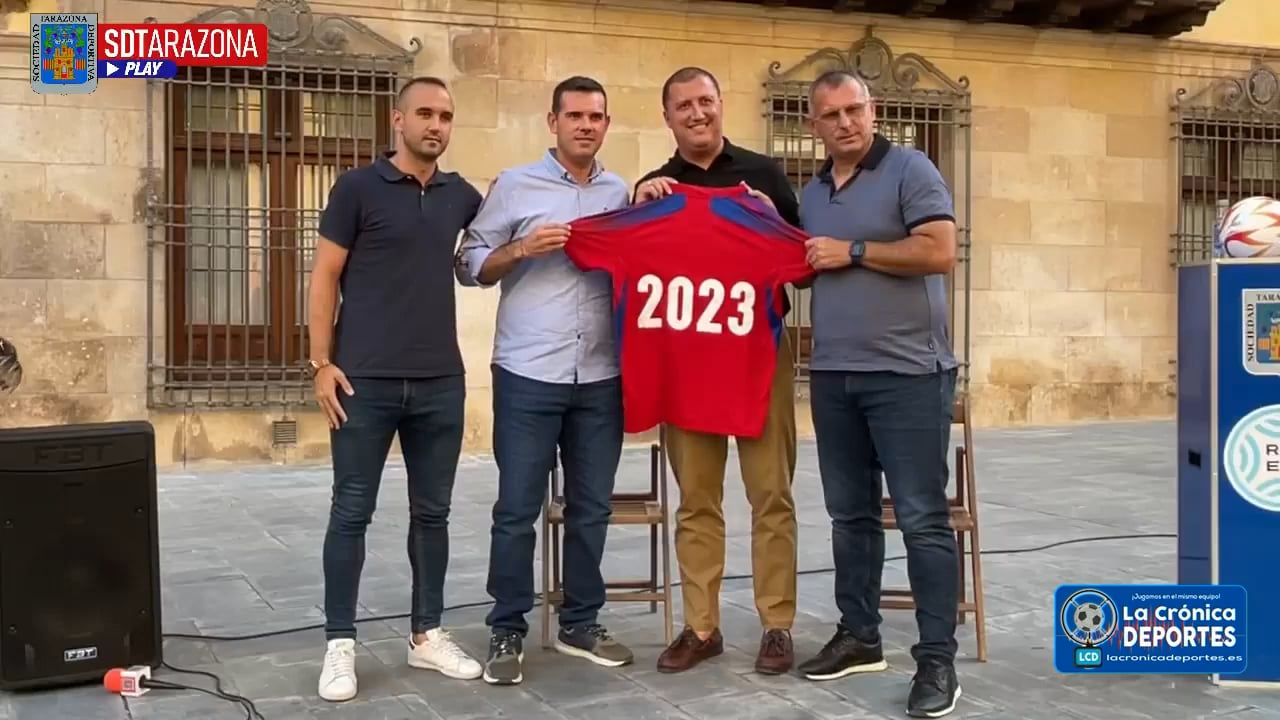 JAVI MORENO (Presentación como nuevo entrenador de la SD Tarazona, en un acto celebrado en la Plaza de España)