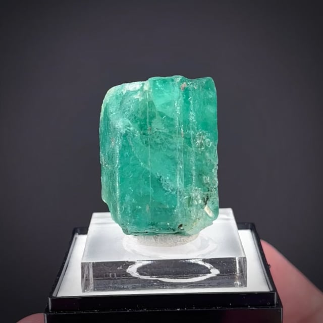 Beryl var. Emerald