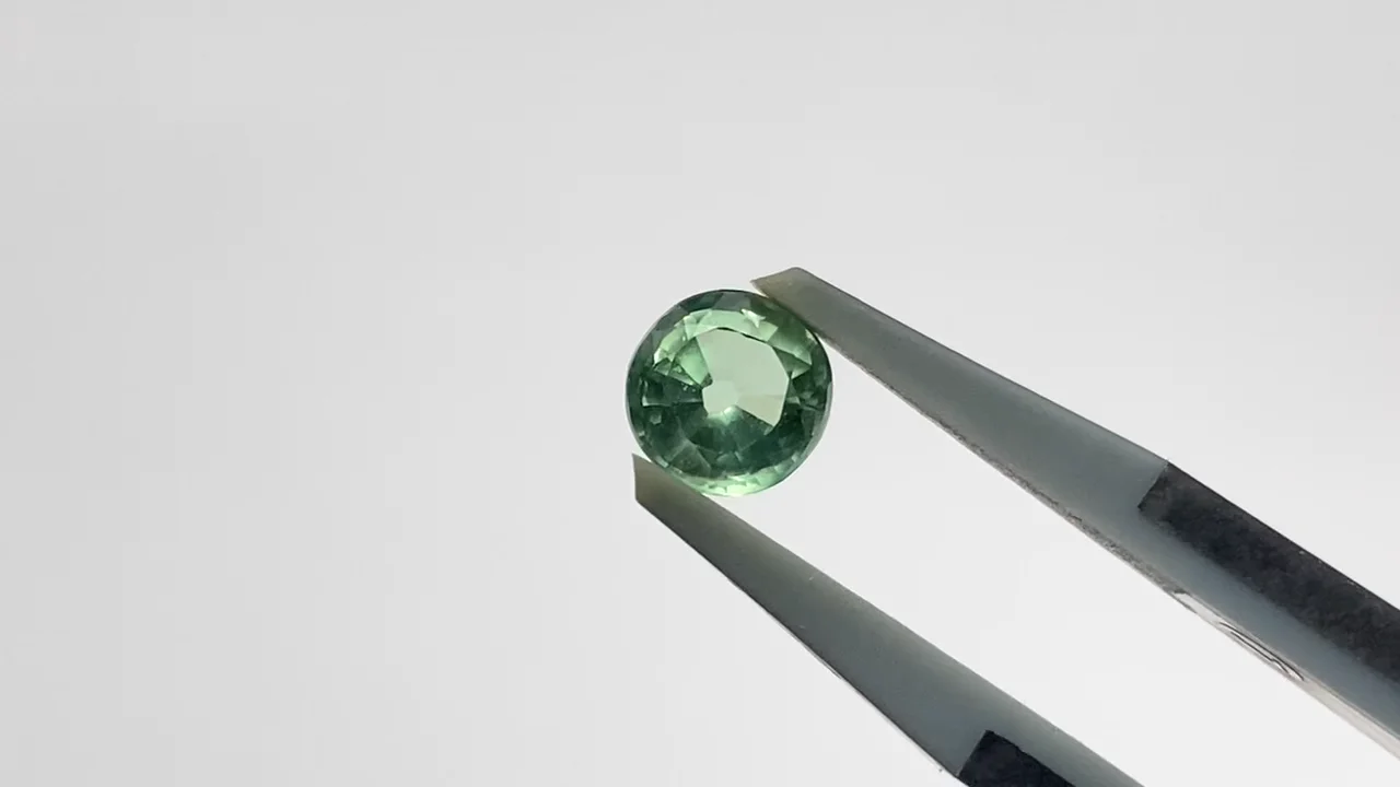グリーンカイヤナイト ルース ラウンドファセットカット5×5mm 4