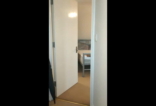Large single en suite room in Willesden Green  Main Photo