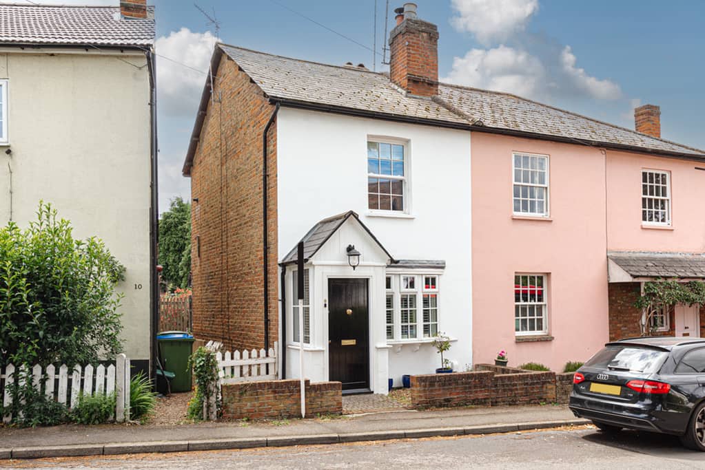 Common Road, Claygate Newton Huxley on Vimeo