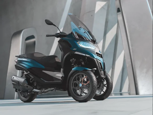 Piaggio MP3 Review  Canadian Biker Magazine