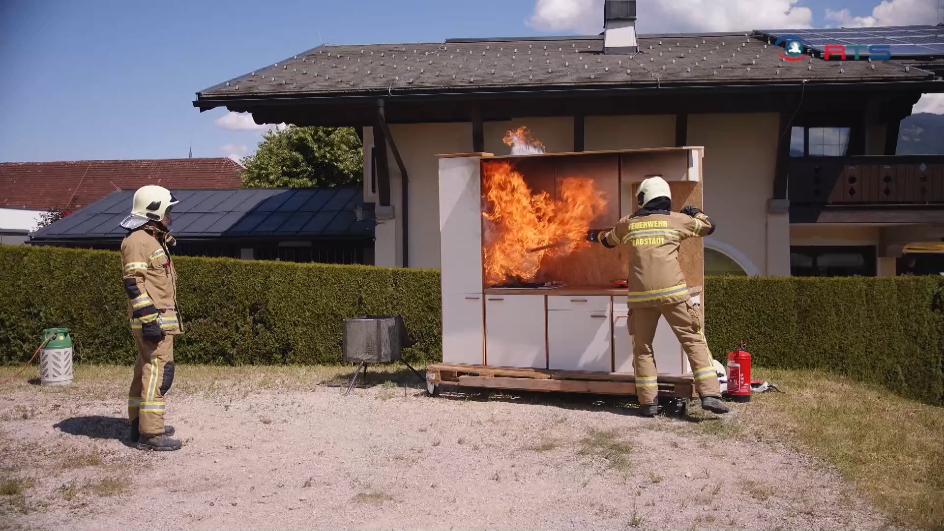 brandheisser-feuerwehrtag-ff-radstadt-gibt-einblicke-in-den-feuerwehralltag
