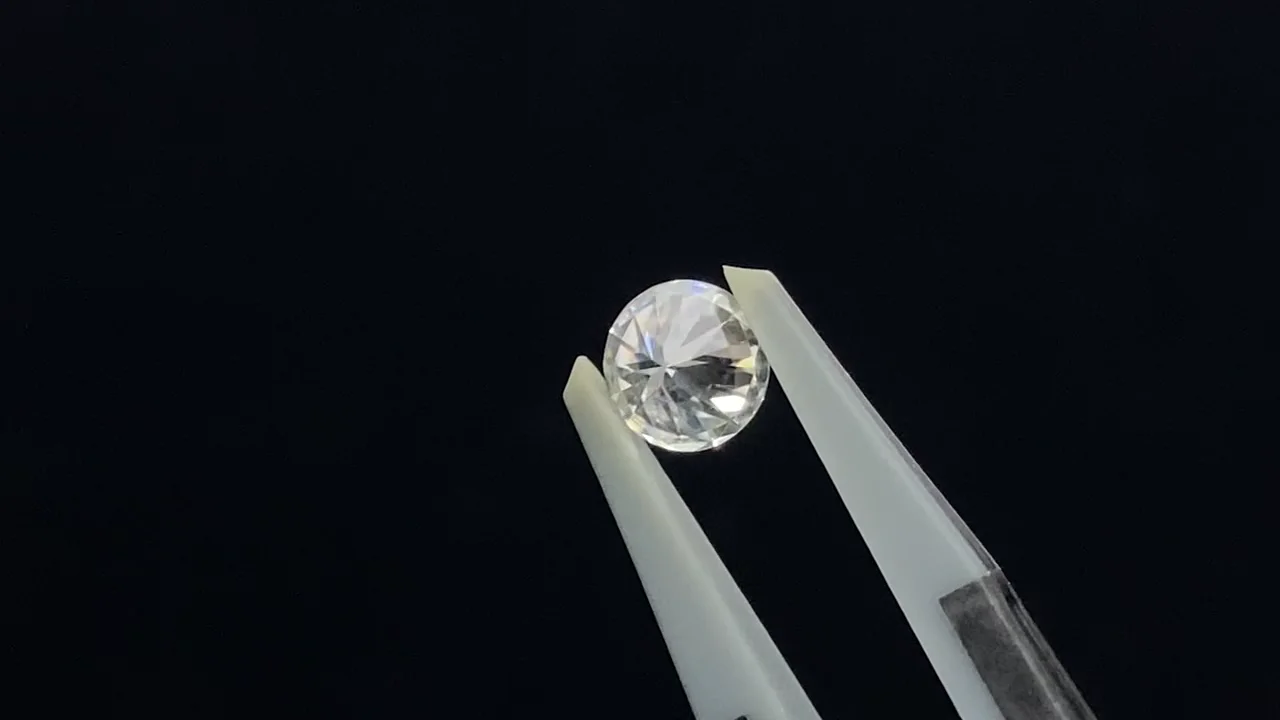 動画】モアサナイトAAA ルース ラウンドファセットカット5×5mm