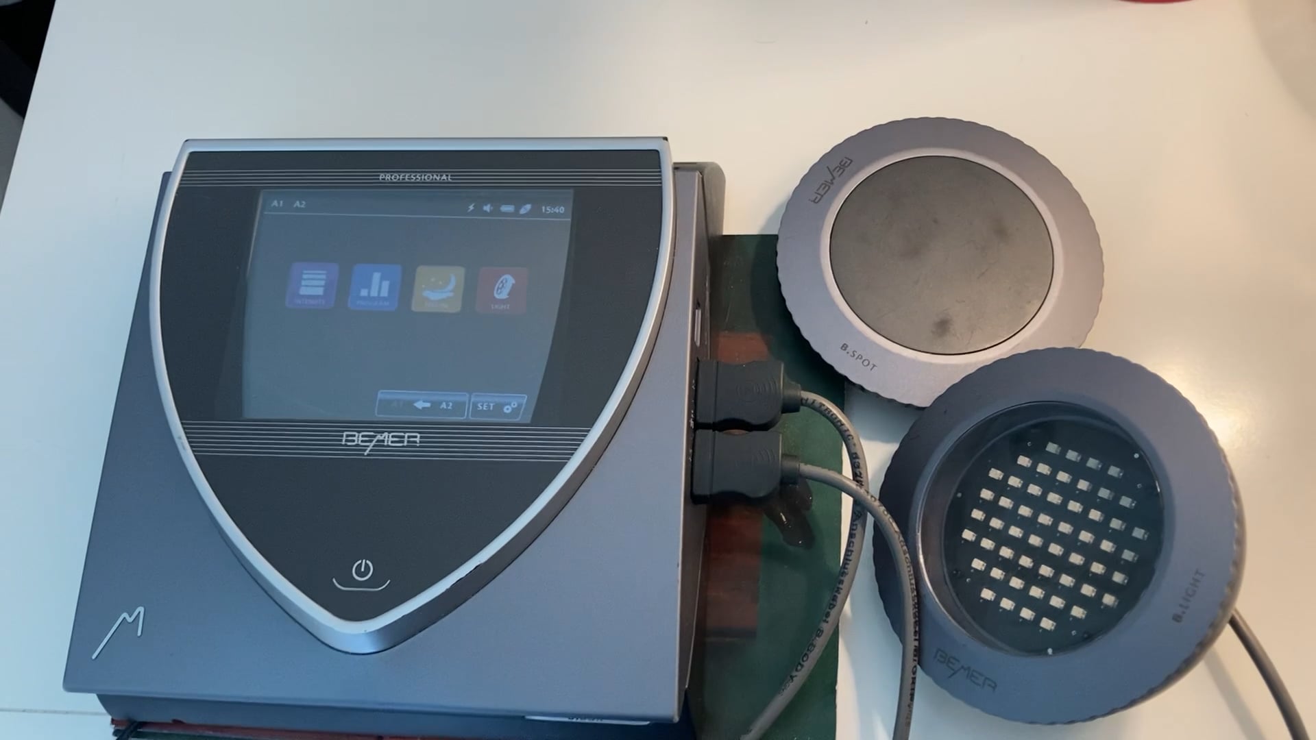 Bemer light and spot combination for skin on Vimeo