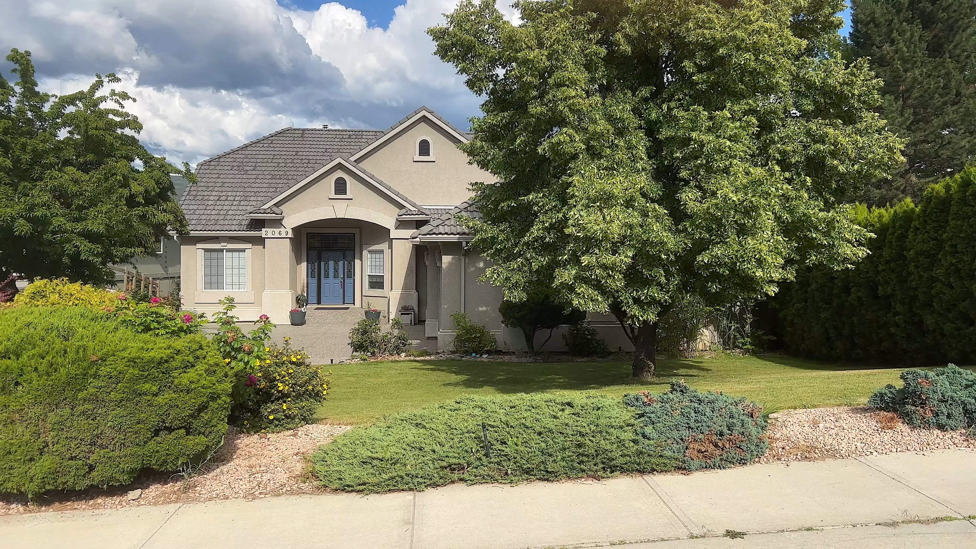 2069 Capistrano Drive, Kelowna.m4v on Vimeo