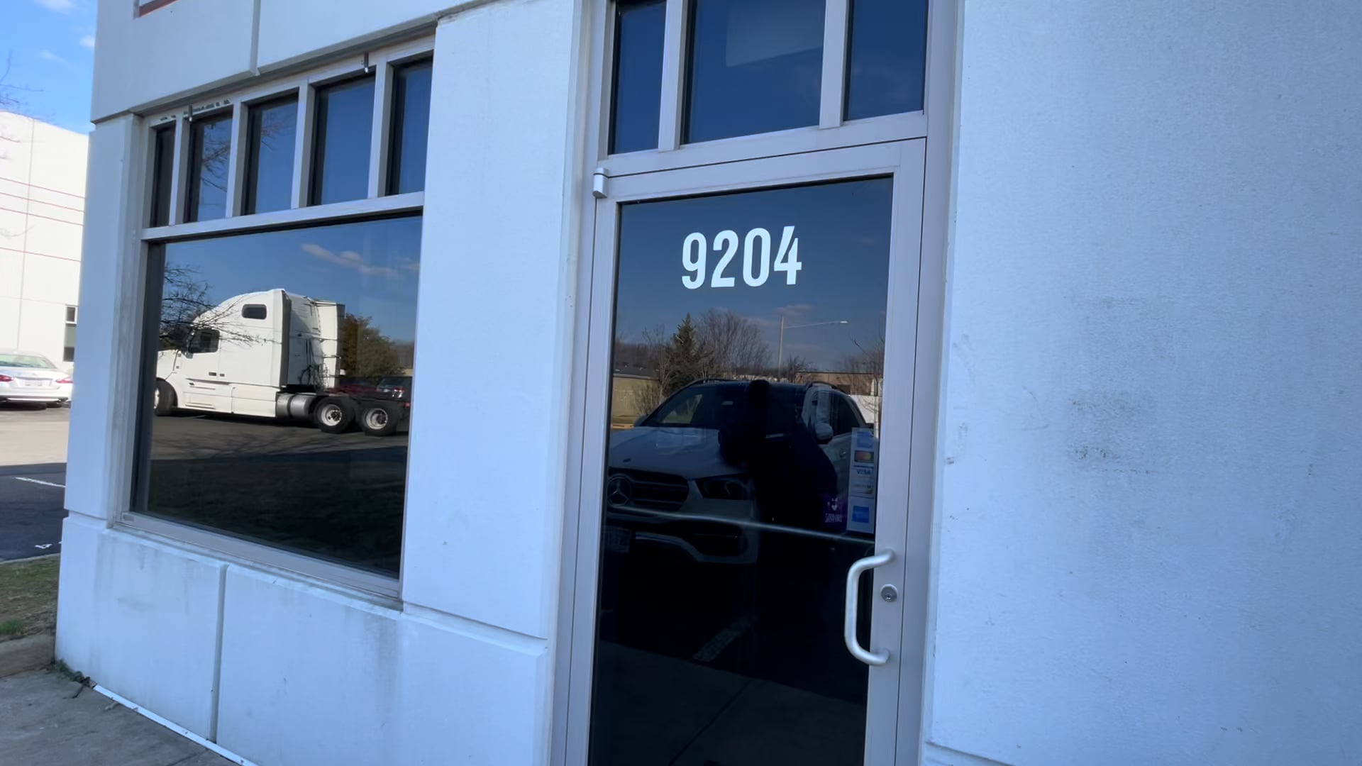 FlexWarehouse For Lease in Manassas VA 7035053501 on Vimeo