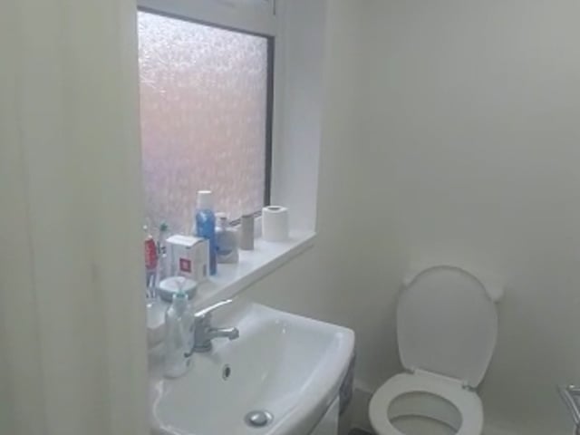Video 1: Upstairs bathroom