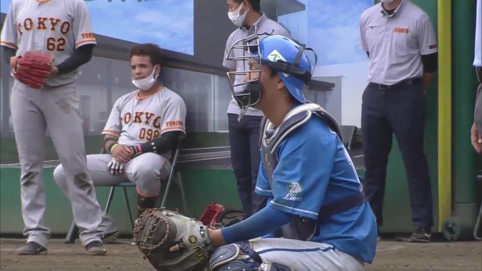 【ファーム】ライオンズ・育成ドラフト1位の古市尊が強肩で盗塁阻止!! 2022年7月3日 埼玉西武ライオンズ 対 読売ジャイアンツ