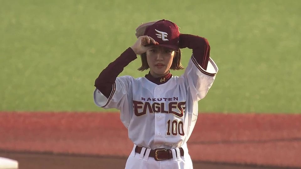 弘前市出身のアイドル・王林さんが始球式に登場!! 2022年7月5日 東北楽天ゴールデンイーグルス 対 福岡ソフトバンクホークス