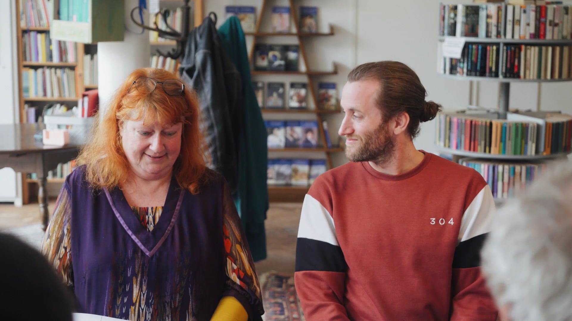 Mini-docu toneel lees club 'De Kersentuin in de Leeszaal'