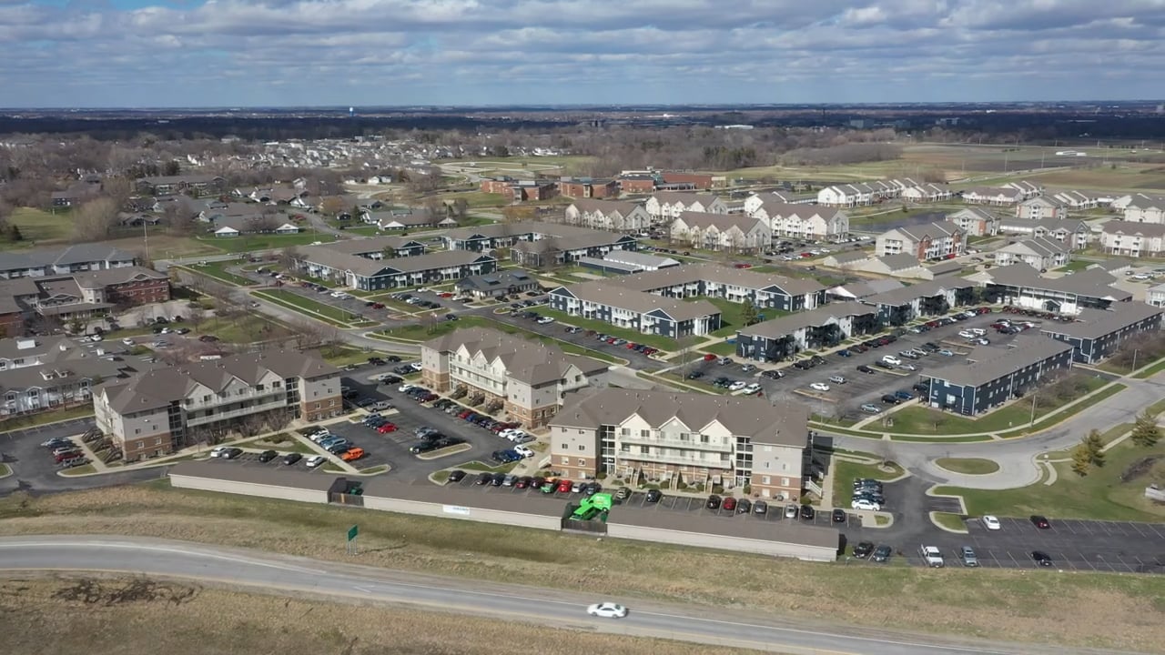 The Social West Ames in Ames, IA Apartments Near Illinois State