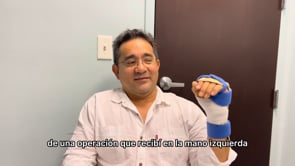 Paciente impresionado: Solo 5 horas despues de su cirugia logra cerrar su mano y hacer un puño!