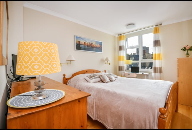 🏡 Charming Double Room - Female Flatmates✨ Main Photo