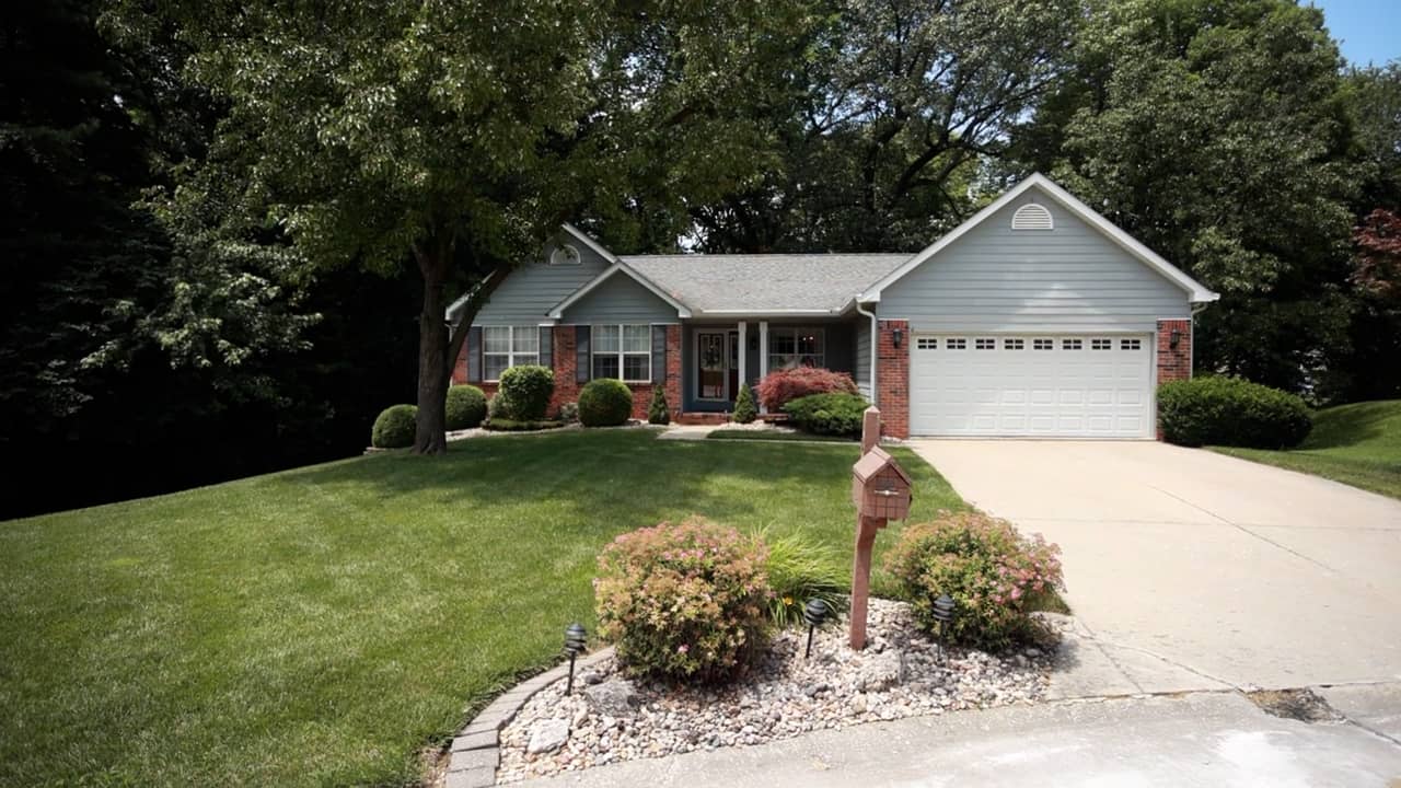 32 Gaslight Glen Carbon IL.mov on Vimeo