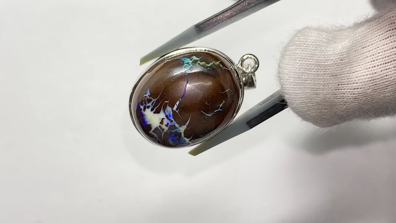 動画】【1点もの】オーストラリア産ボルダーオパールAAA ペンダント