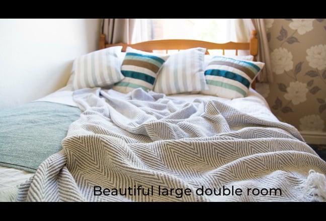 Video 1: Double bedroom with private bathroom
