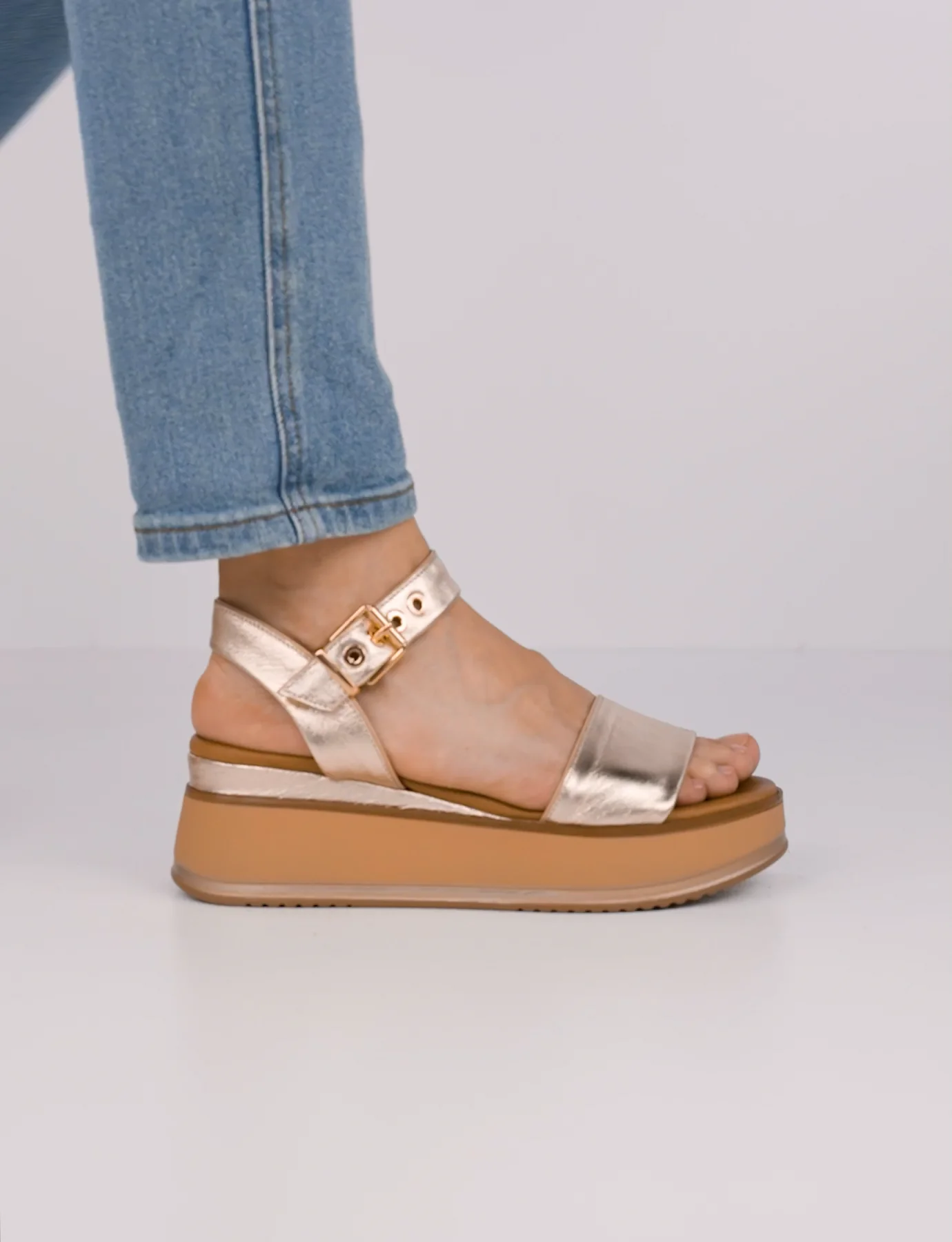 Nine West Sardis - Sandali Zeppa Donna Oro Con Punta Quadrata