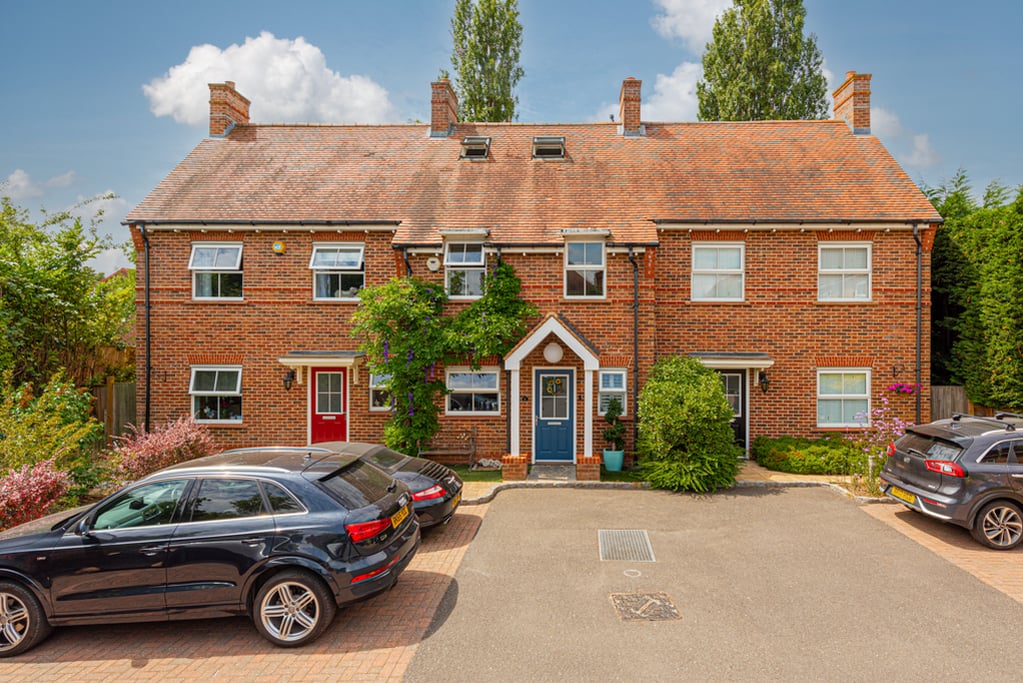 The Gallops, Esher Newton Huxley on Vimeo