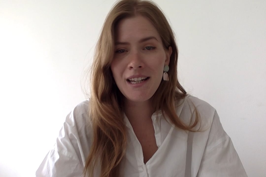 Julia F. video de introducción del tutor en Preply on Vimeo