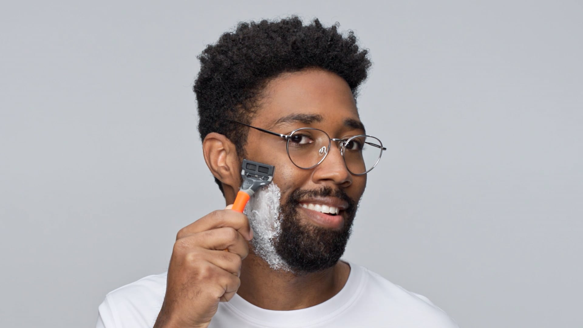 Harry's Razor w/ a First Name on Vimeo