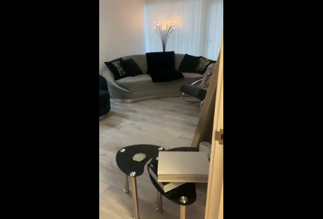 Double room to rent  Main Photo