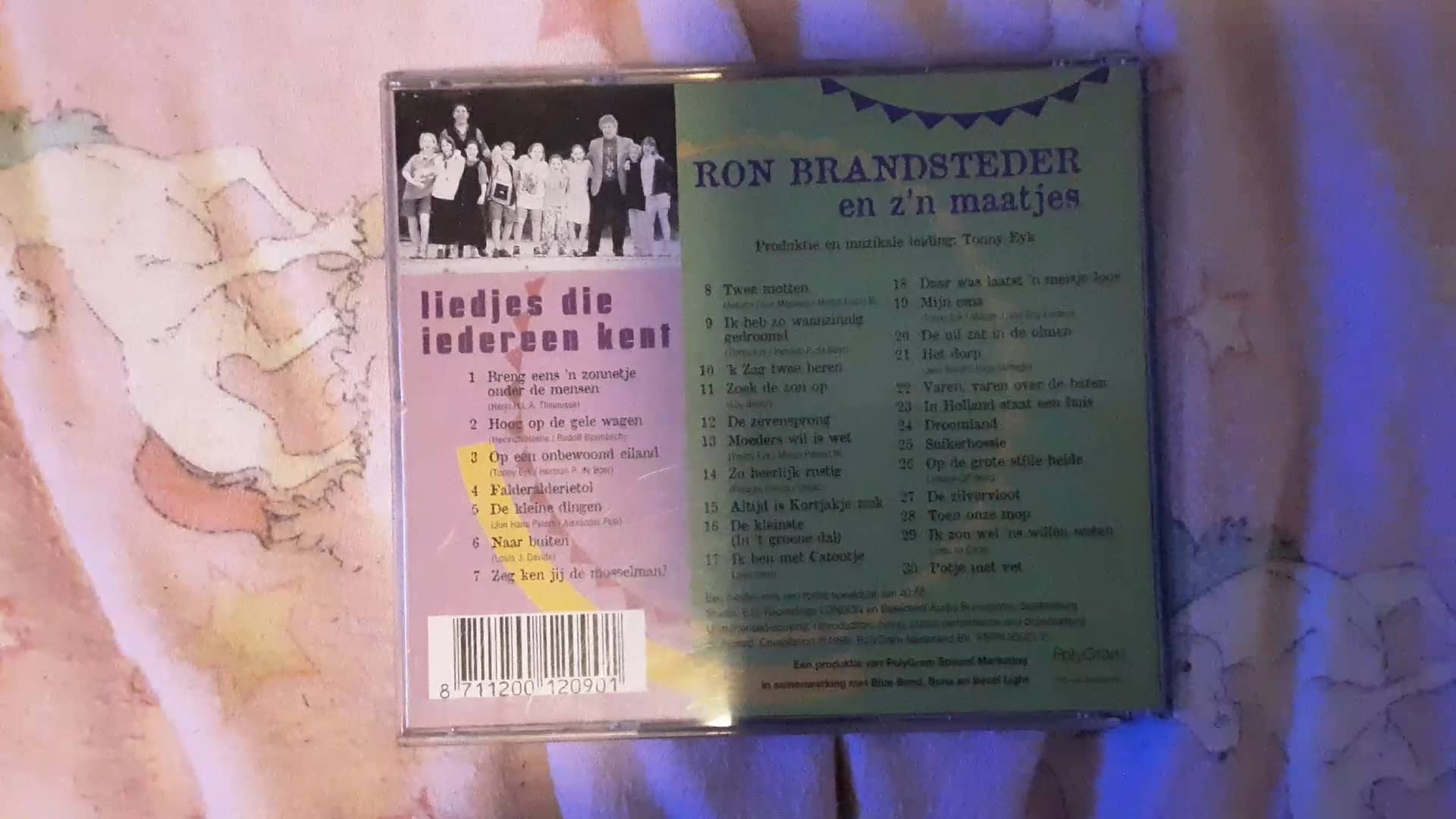 Ron Brandsteder En De Kinderen Zingen Hoog Op De Gele Wagen on Vimeo