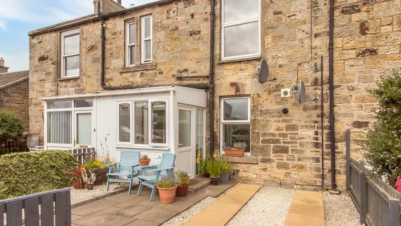 74 Main Street, Roslin on Vimeo